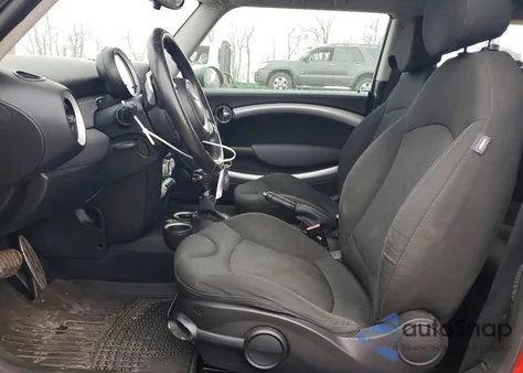 2010 Mini Cooper S z USA, uszkodzony, nr VIN WMWMF7C57ATZ74412